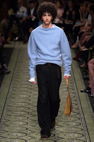 Look 52